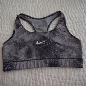 Nike Pro Medium Support Sports Bra